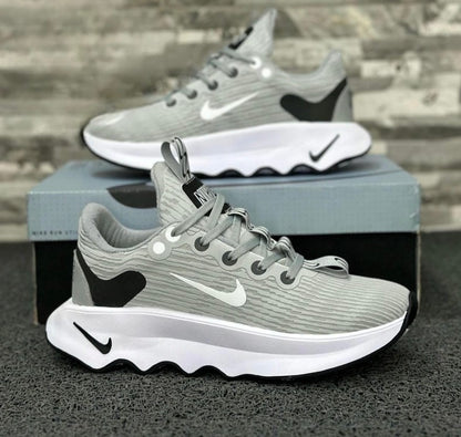 NIKE MOTIVA
