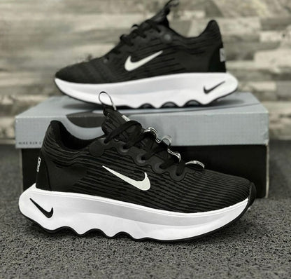 NIKE MOTIVA